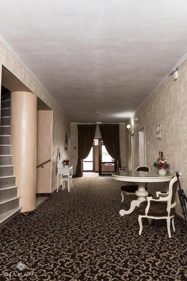 Pensiunea Diamant Ghimbav Экстерьер фото