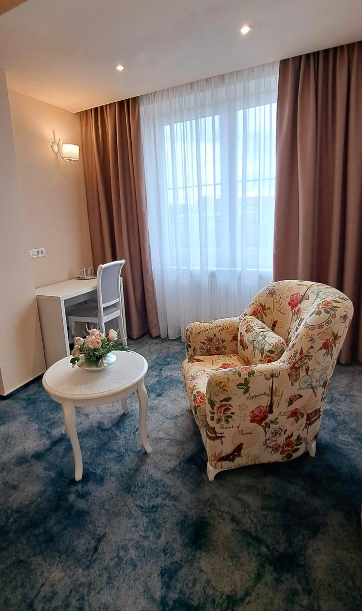 Pensiunea Diamant Ghimbav Экстерьер фото